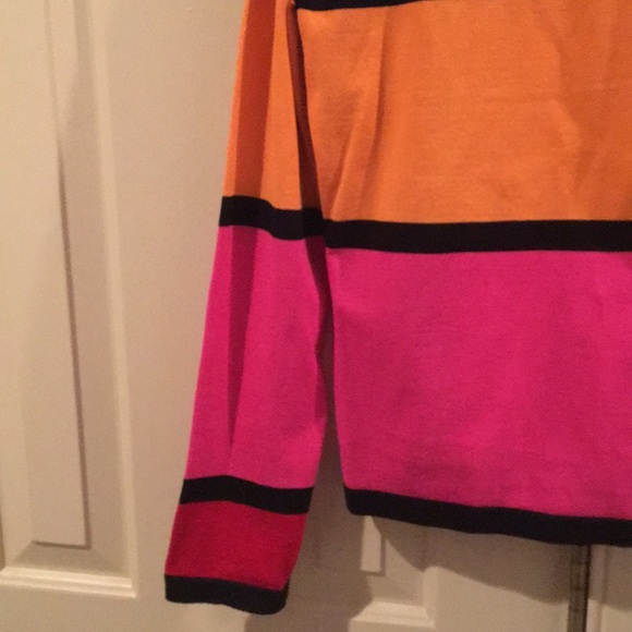 Size M Sandra twinset. EUC - Picture 6 of 7